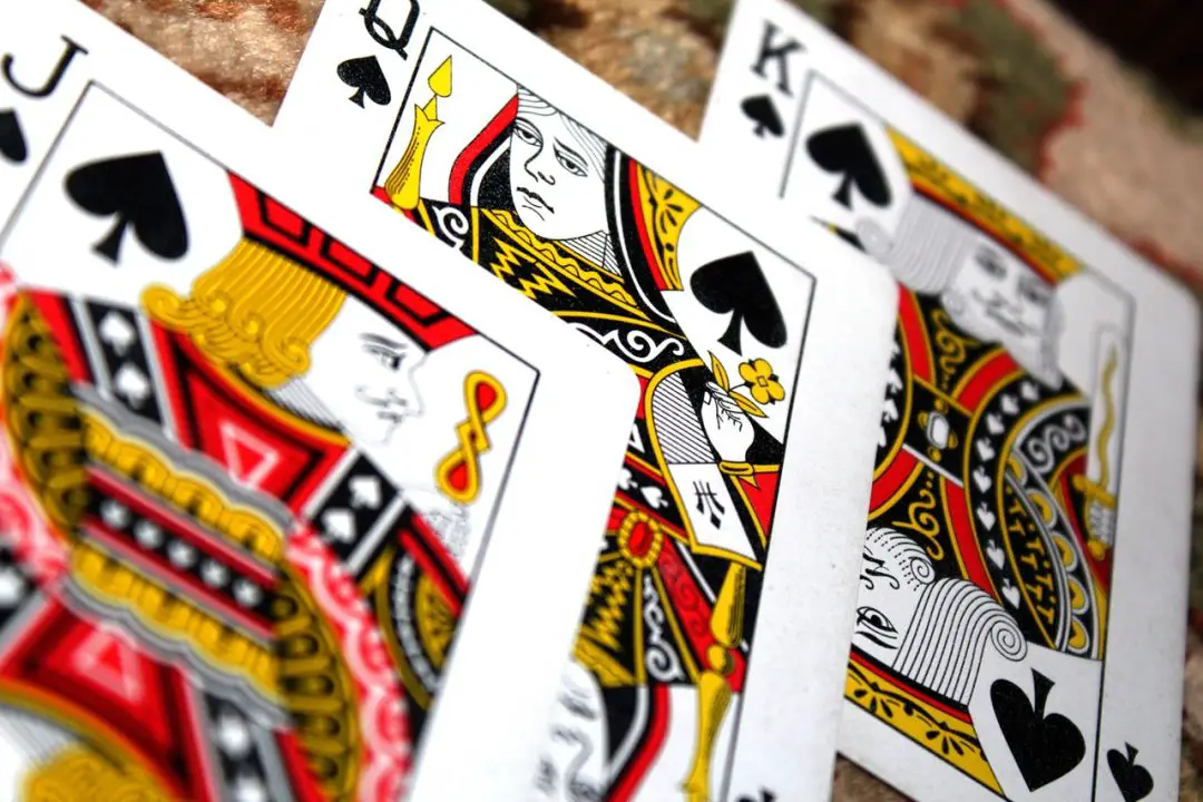 free pinochle card game online